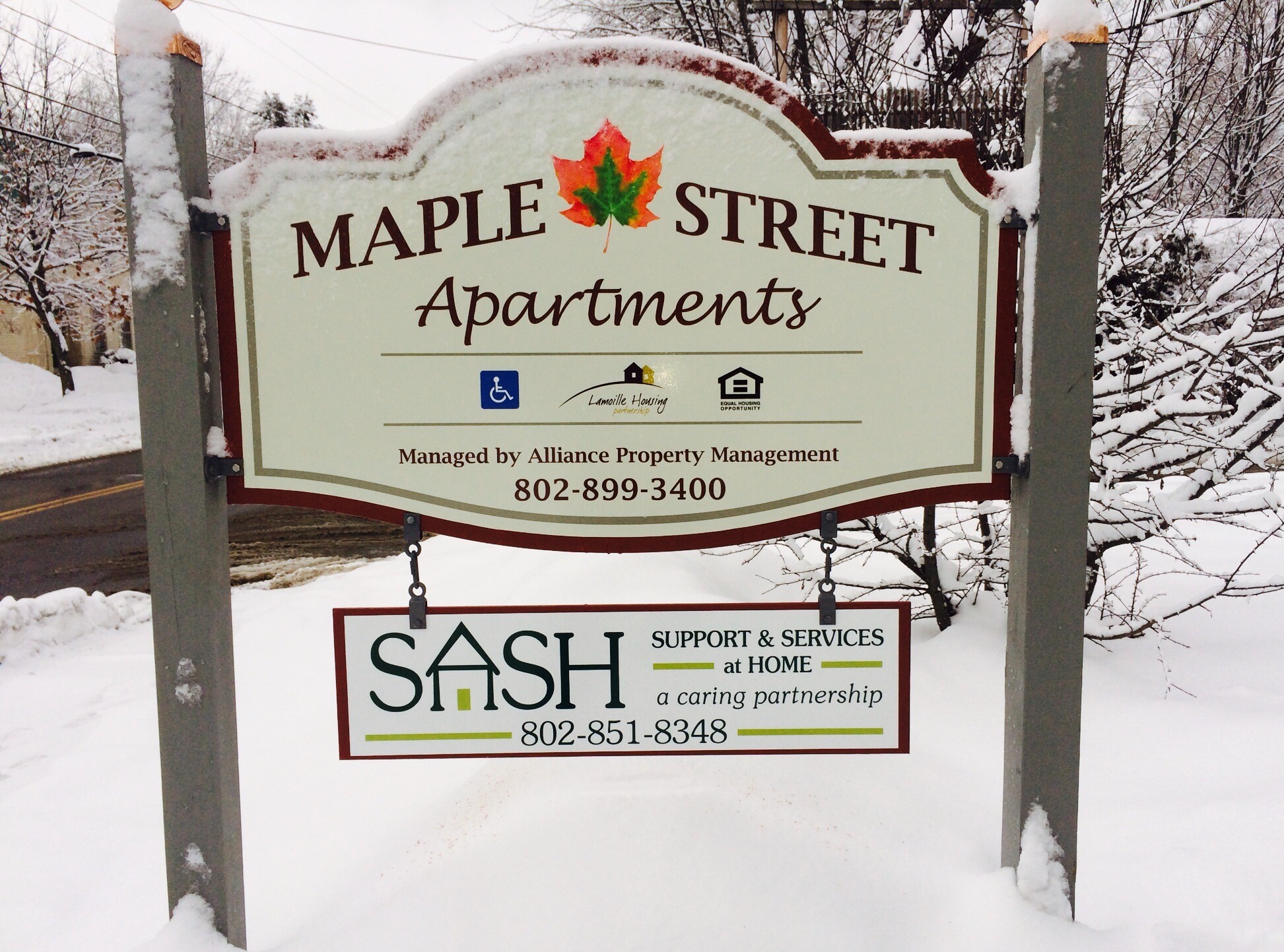 Maple Street Apartments sign by Great Big Graphics