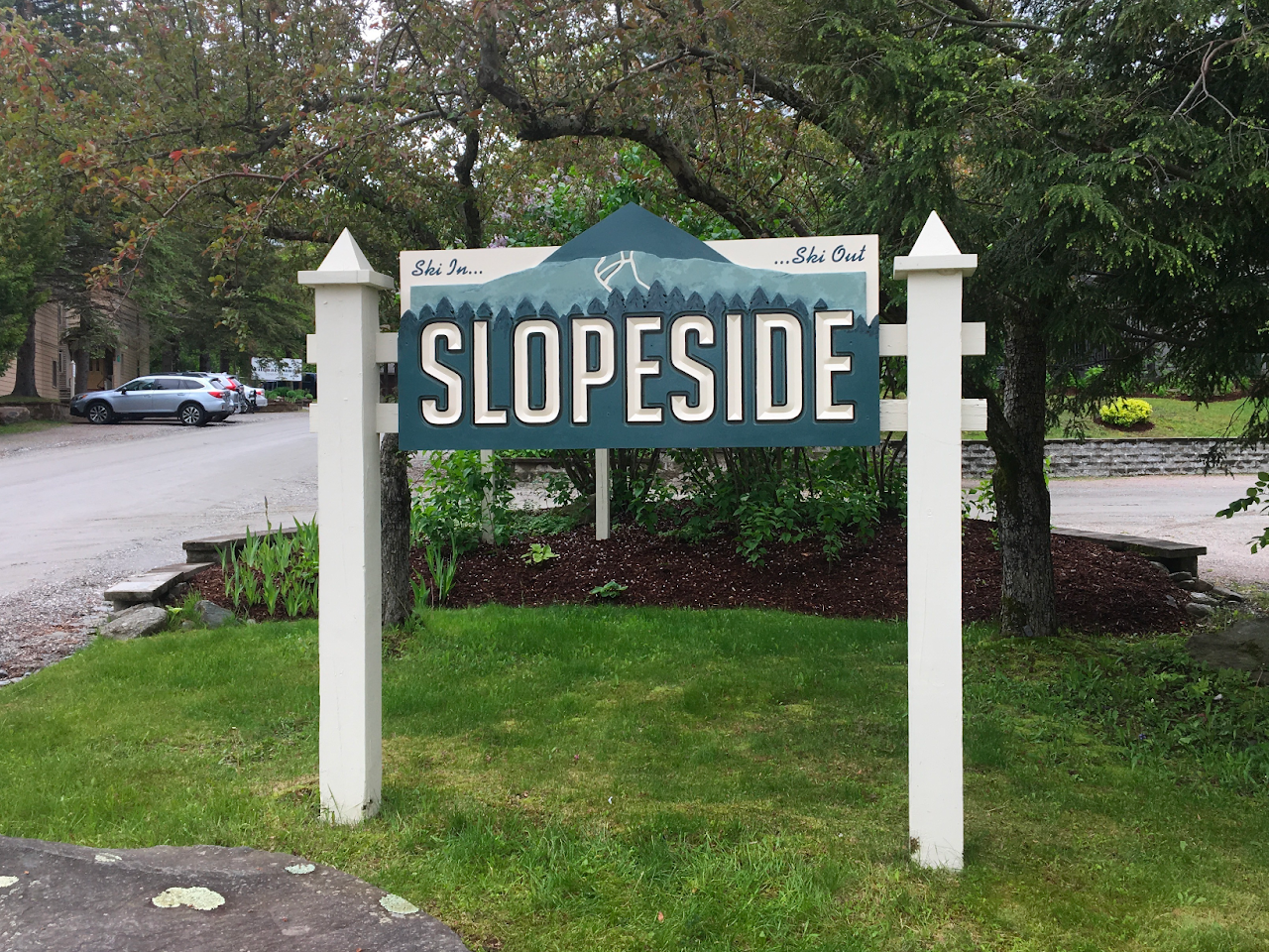 Slopeside sign